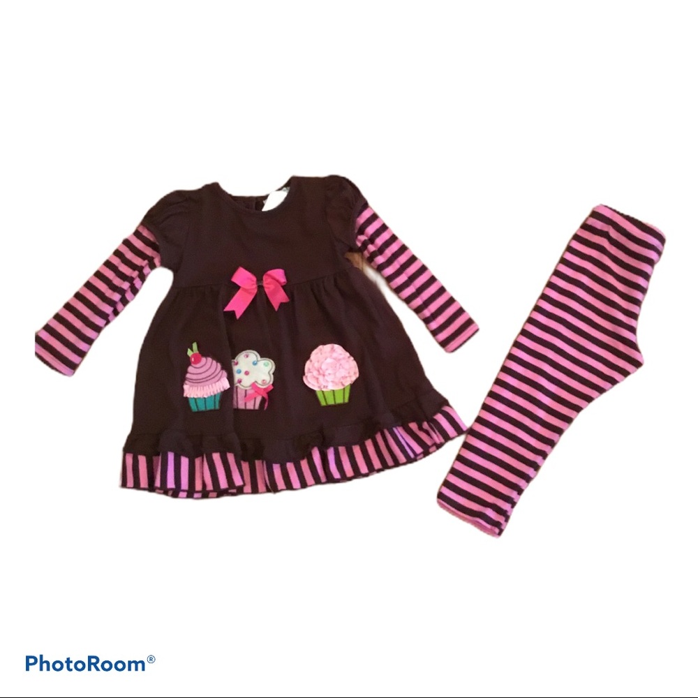 Adorable Outfit - Picture 2 of 3